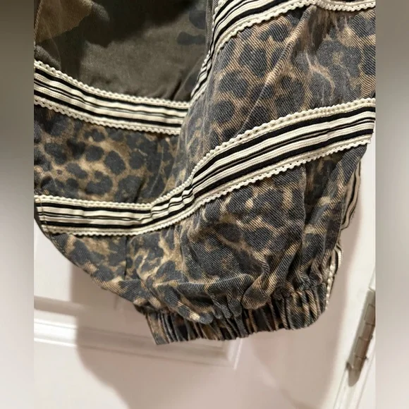 POL Camo Green and Animal Print Elastic Waist Pants - Picture 2 of 7